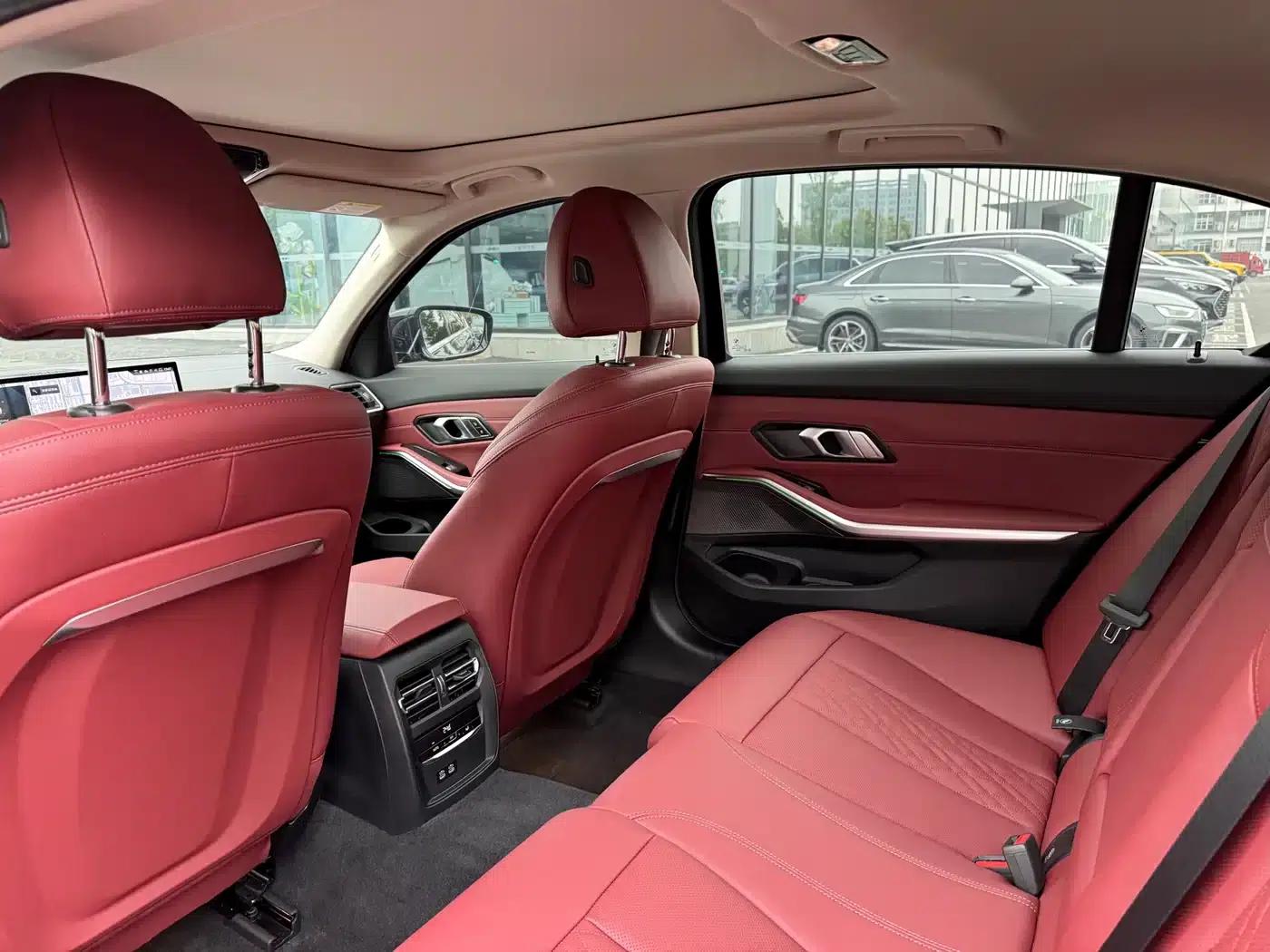 2024 BMW 3 Series 325Li M Sport Package — миниатюра 9