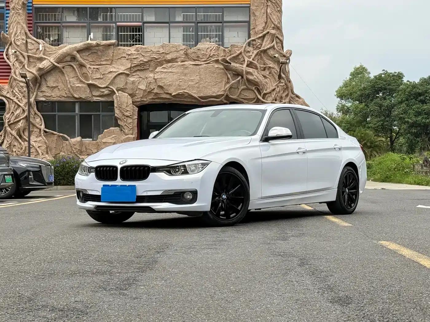 2017 BMW 3 Series 318Li Fashion Edition — миниатюра 1