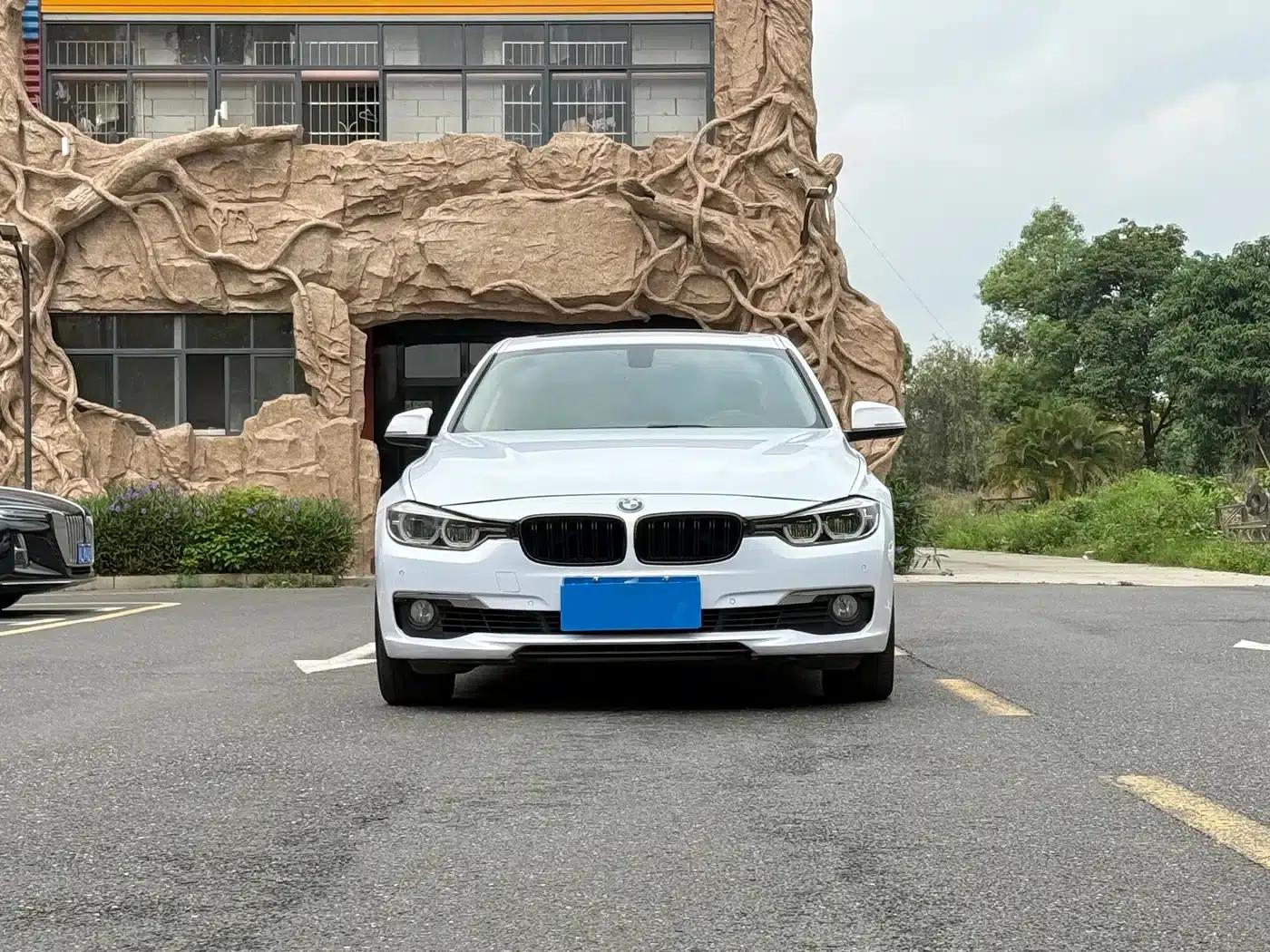 2017 BMW 3 Series 318Li Fashion Edition — миниатюра 2
