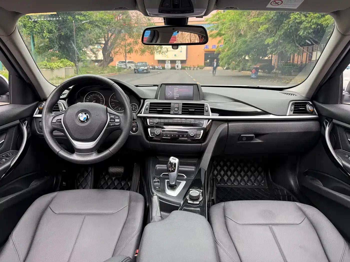 2017 BMW 3 Series 318Li Fashion Edition — миниатюра 11