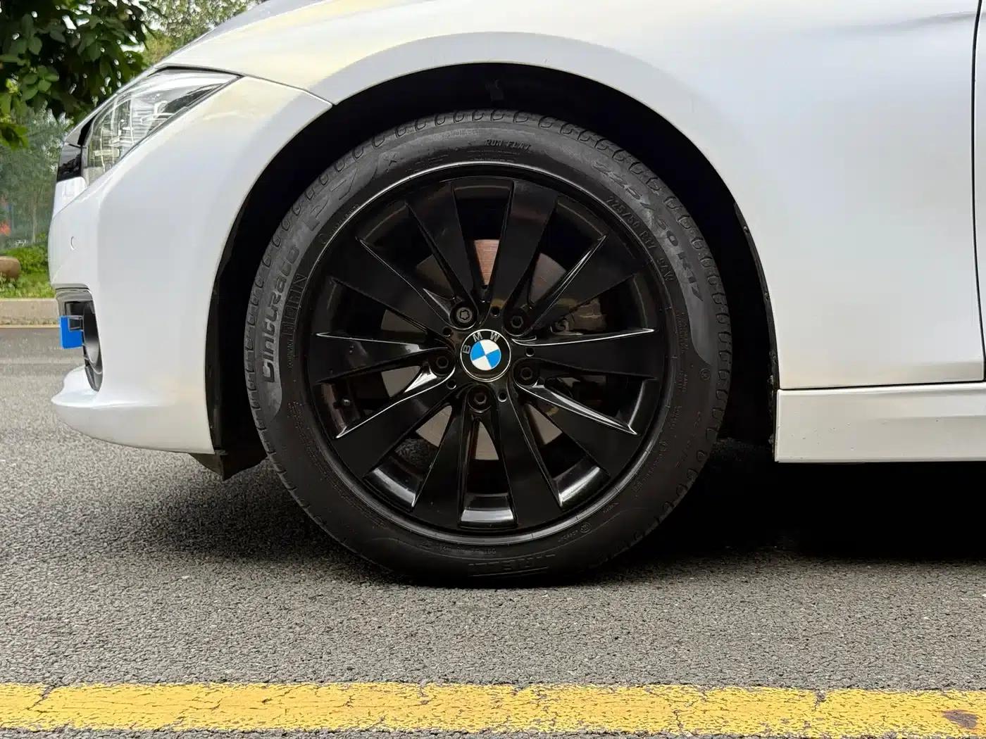 2017 BMW 3 Series 318Li Fashion Edition — миниатюра 14