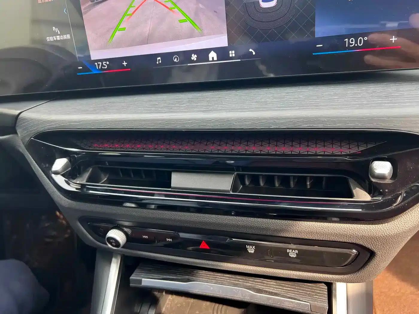 2025 BMW 3 Series 325Li M Sport Package — миниатюра 15