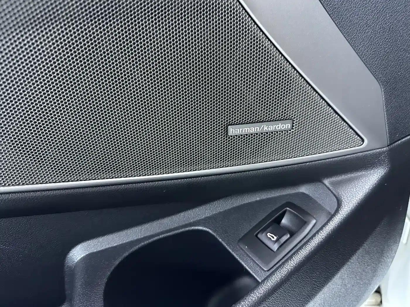 2021 BMW 3 Series 325Li M Sport Shadow Edition — миниатюра 8