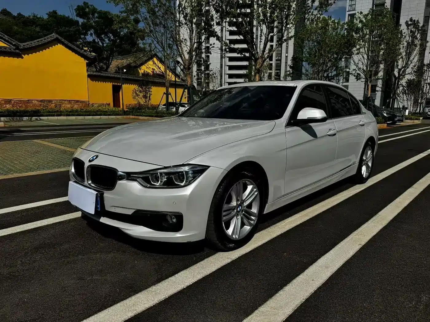 2017 BMW 3 Series 320Li Fashion Edition — миниатюра 1