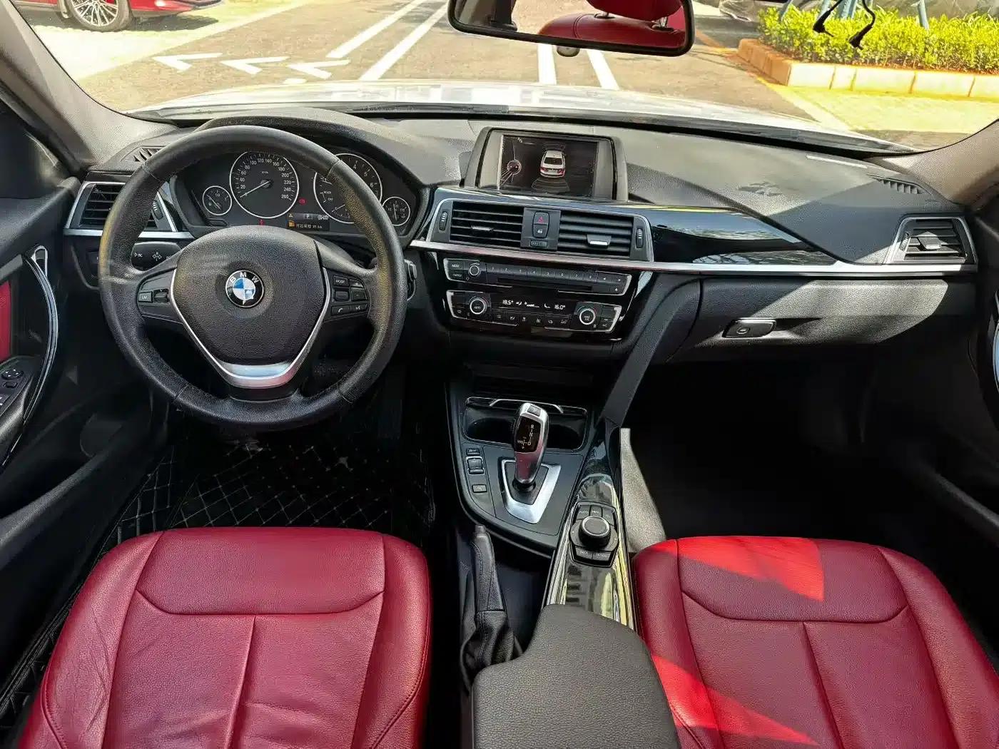 2017 BMW 3 Series 320Li Fashion Edition — миниатюра 5