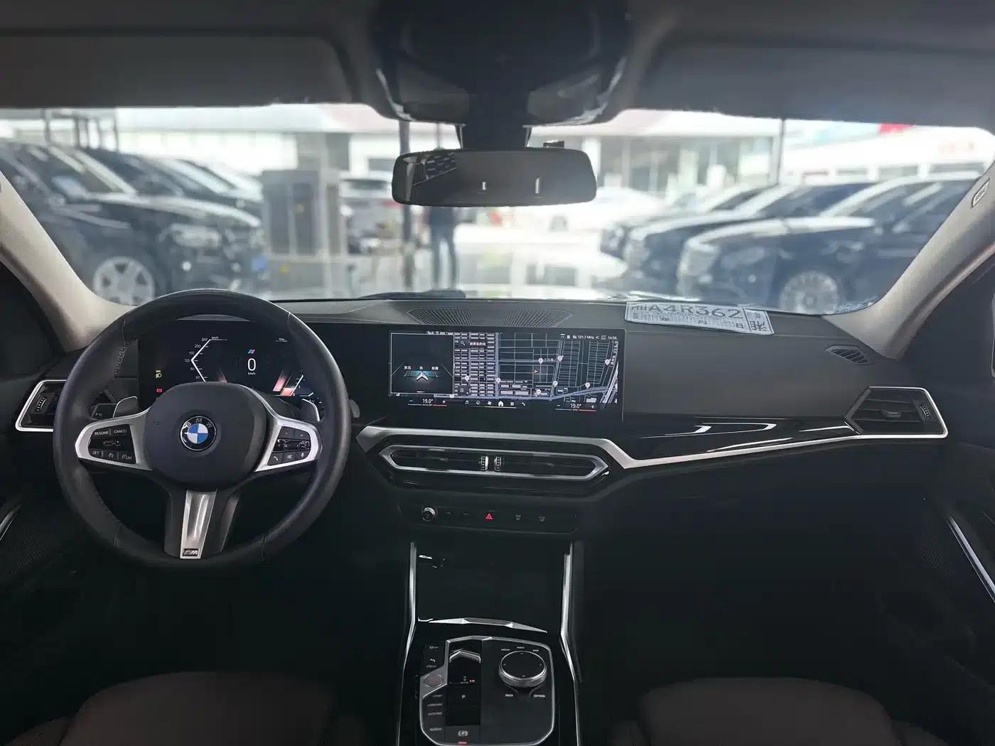 2023 BMW 3 Series 320Li M Sport Package — миниатюра 12