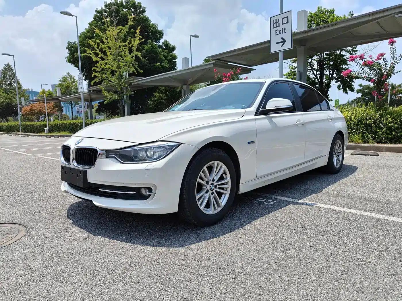 BMW 3 Series 2013 320Li Fashion Edition — миниатюра 1