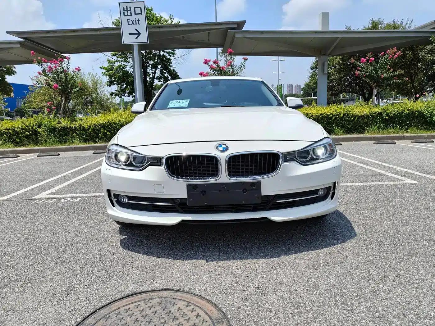 BMW 3 Series 2013 320Li Fashion Edition — миниатюра 2