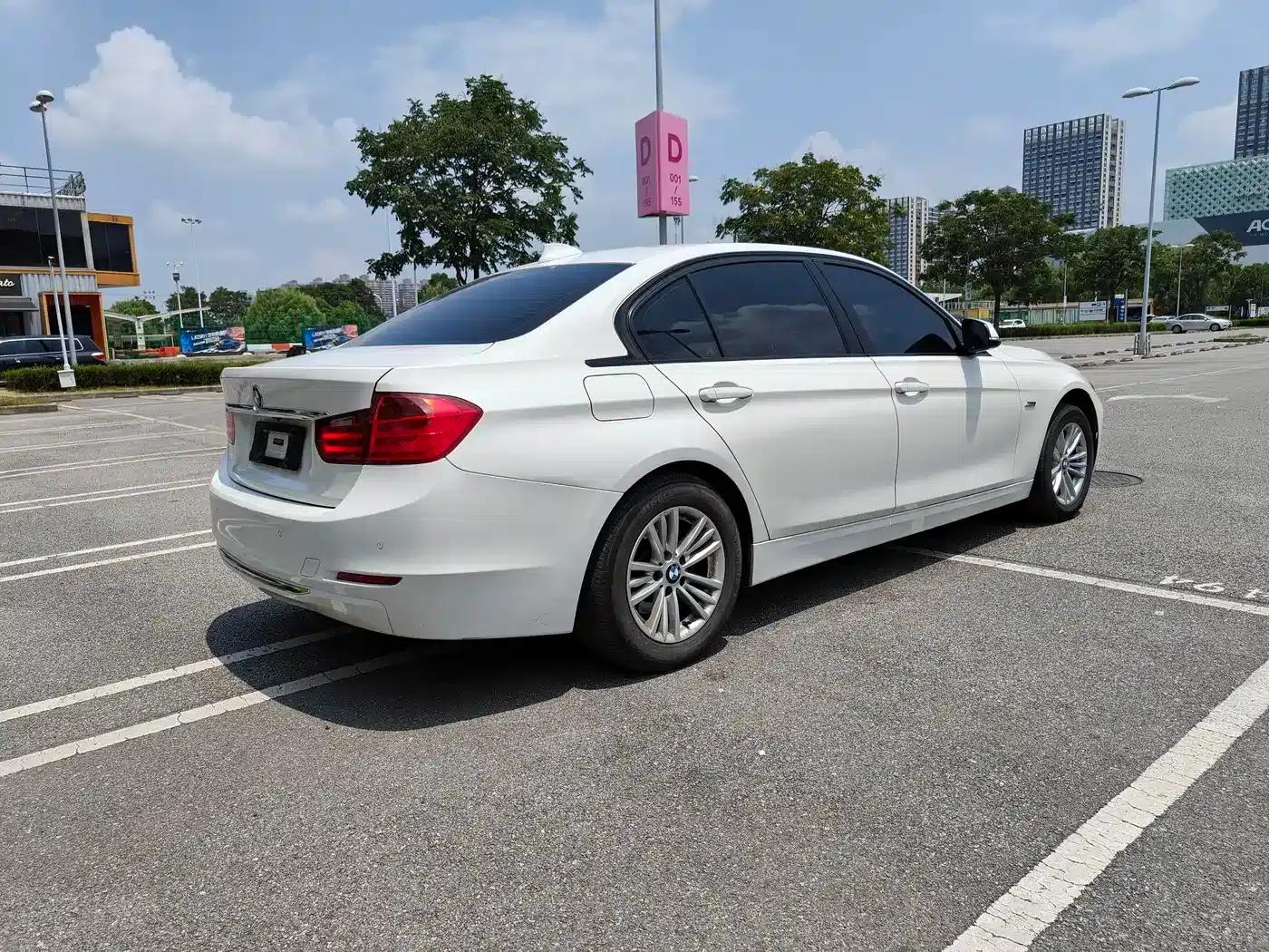 BMW 3 Series 2013 320Li Fashion Edition — миниатюра 13