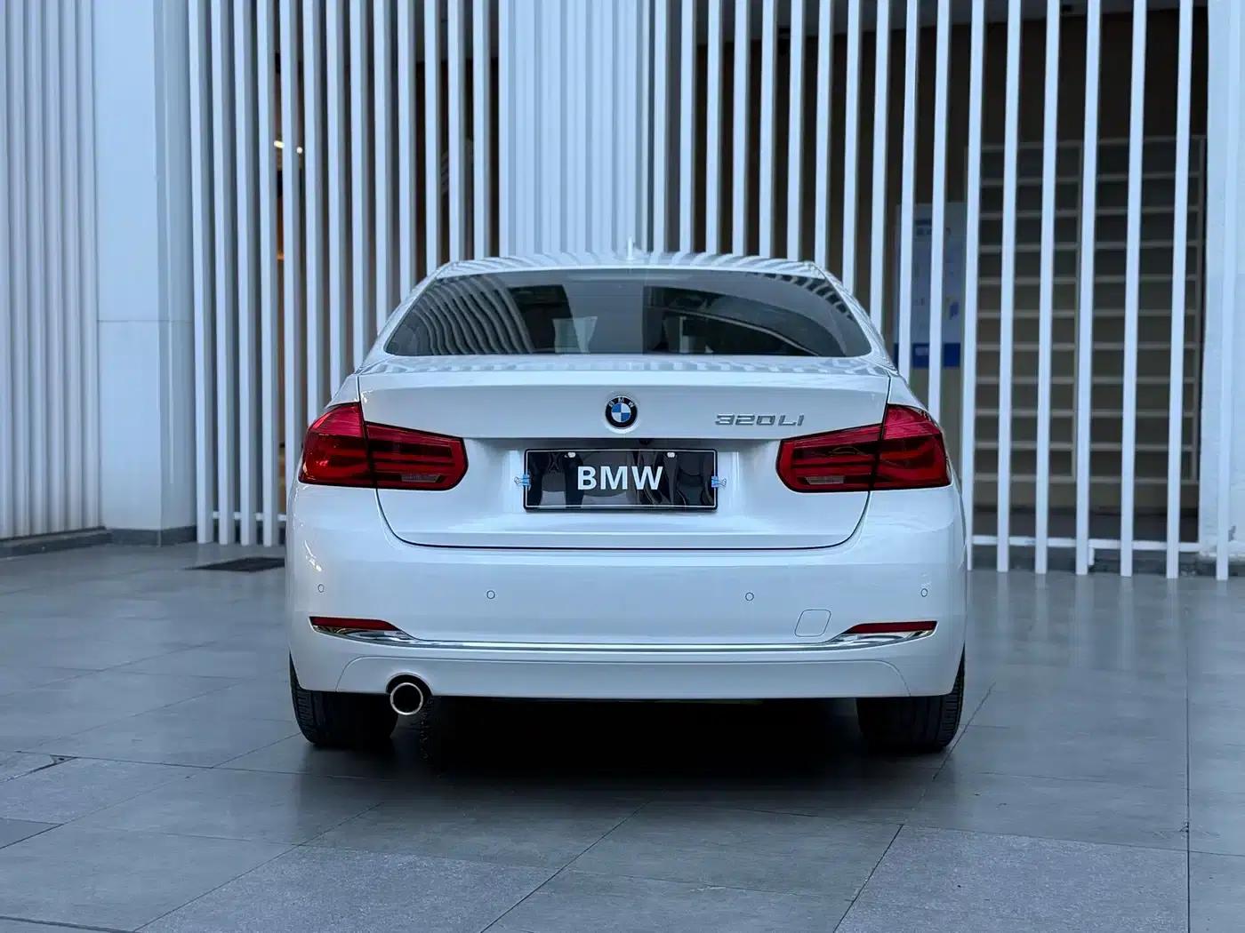 2022 BMW 3 Series 325Li M Sport Shadow Edition — миниатюра 11