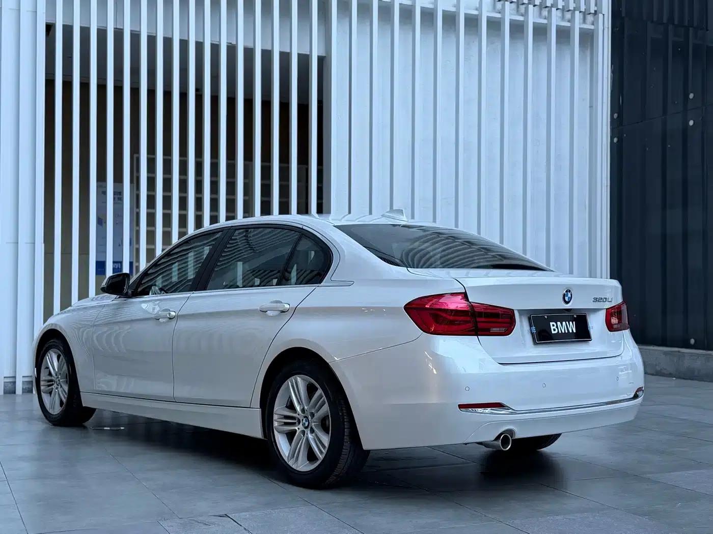 2022 BMW 3 Series 325Li M Sport Shadow Edition — миниатюра 12