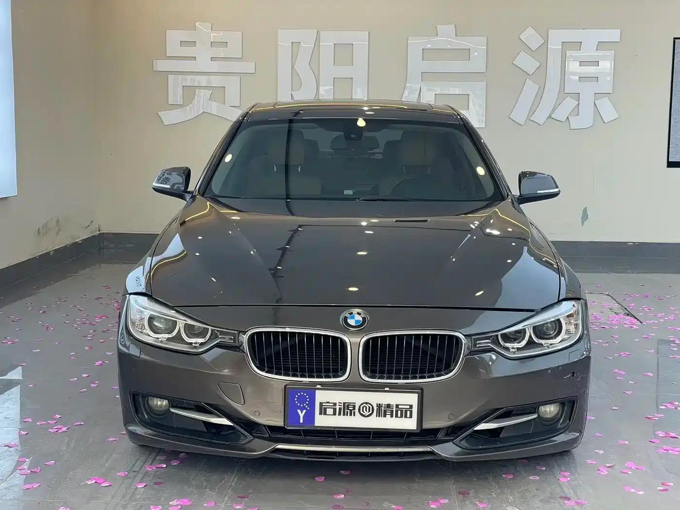 2013 BMW 3 Series 320i Sport Design Package — миниатюра 2