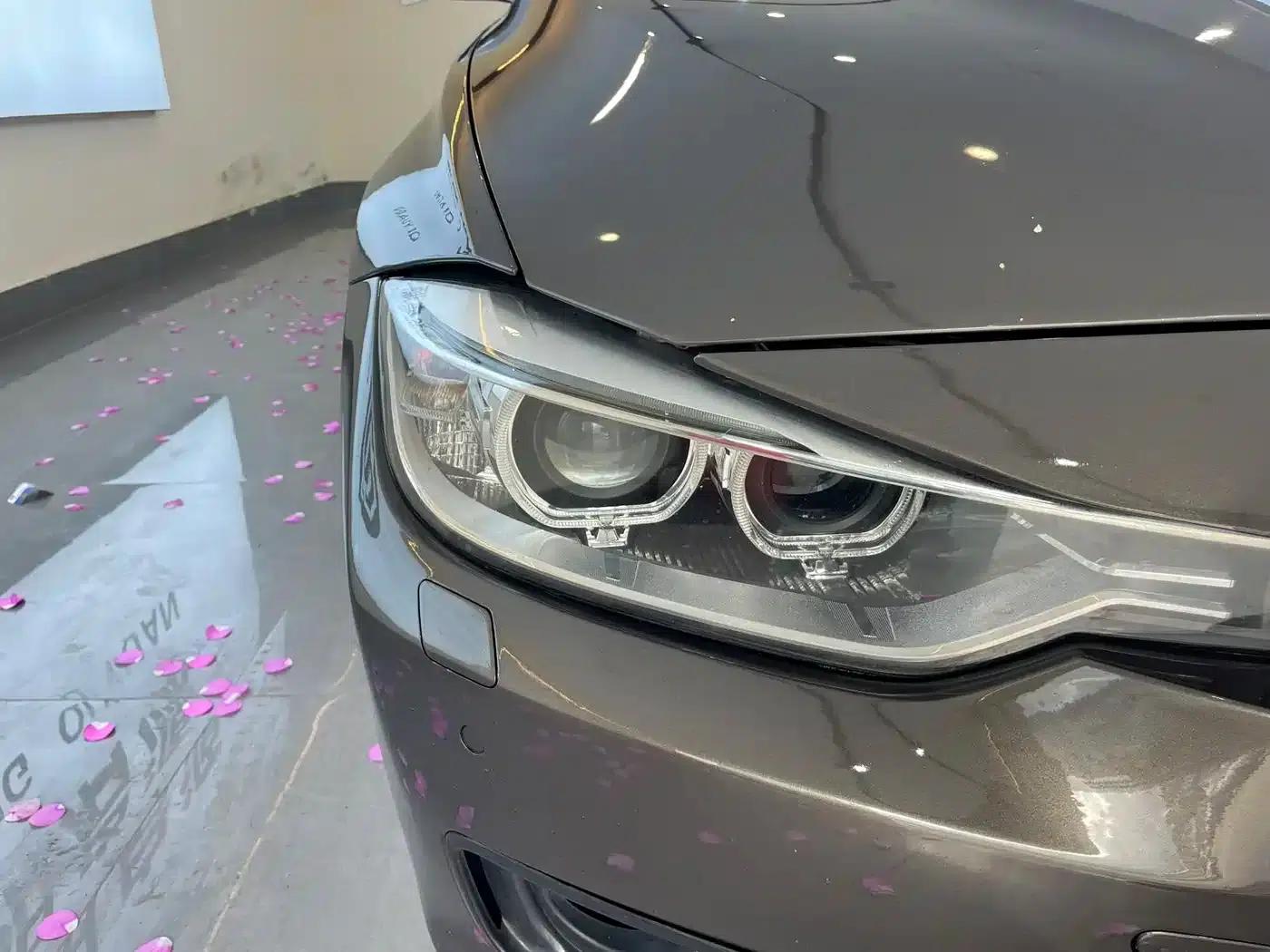 2013 BMW 3 Series 320i Sport Design Package — миниатюра 4