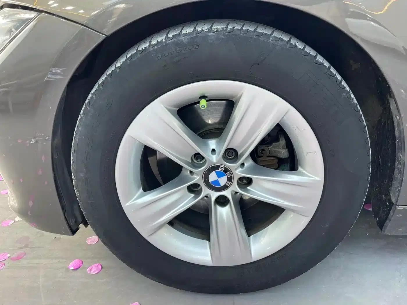 2013 BMW 3 Series 320i Sport Design Package — миниатюра 5