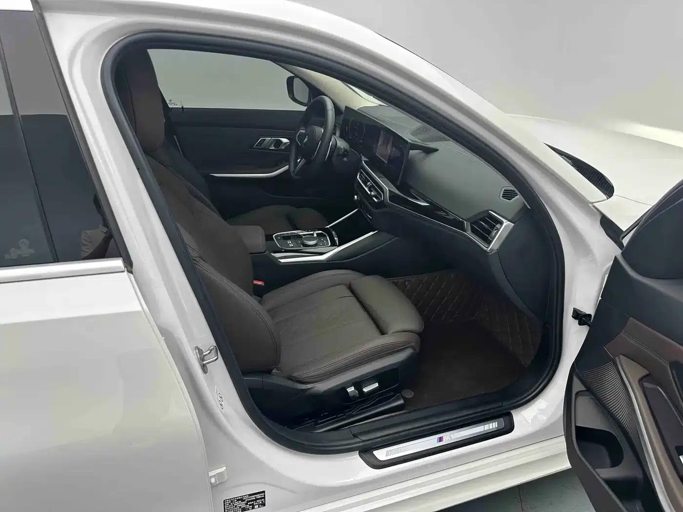 2023 BMW 3 Series 320Li M Sport Package — миниатюра 7