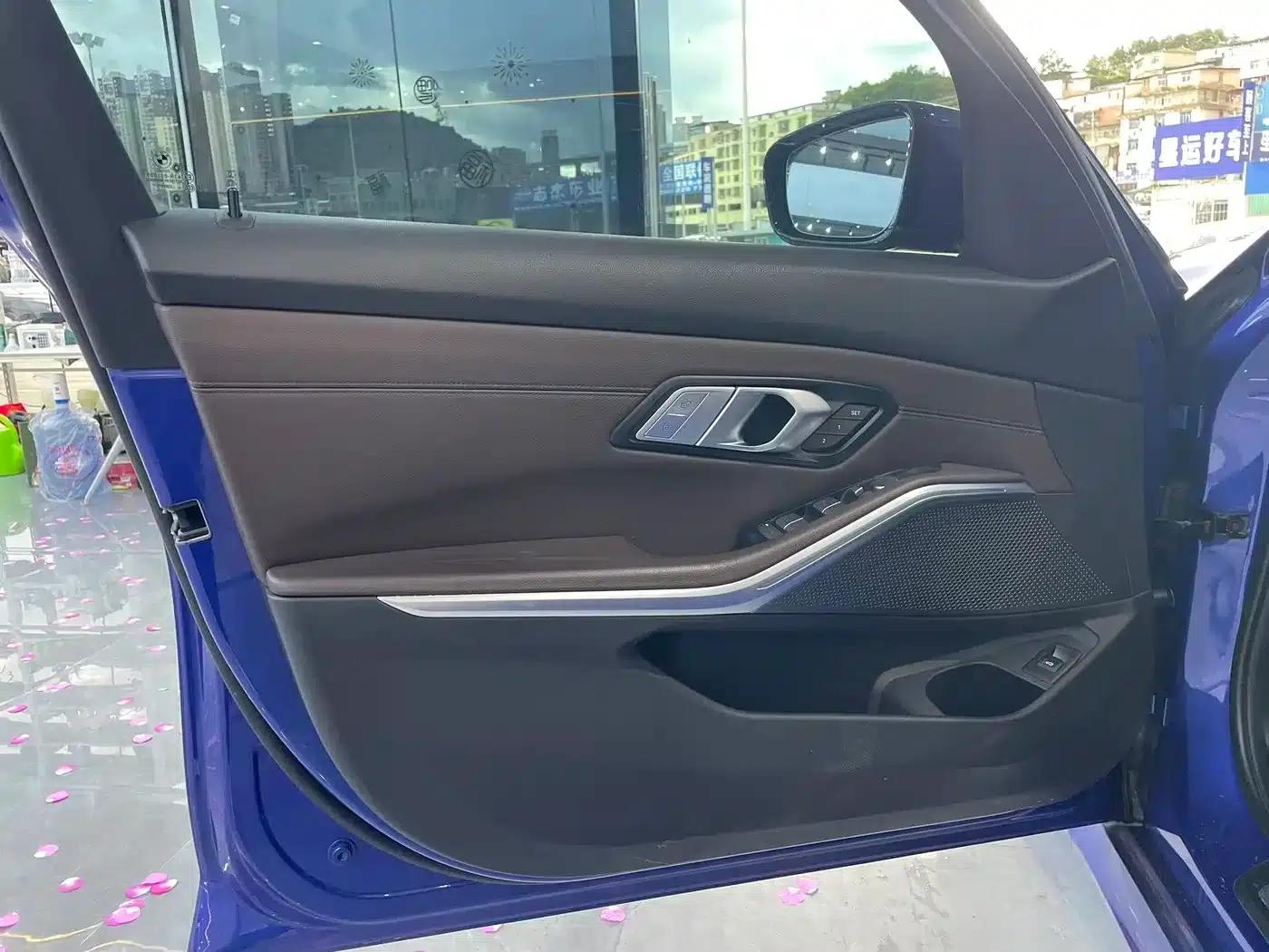 2022 BMW 3 Series Facelift 325Li M Sport Shadow Edition — миниатюра 6