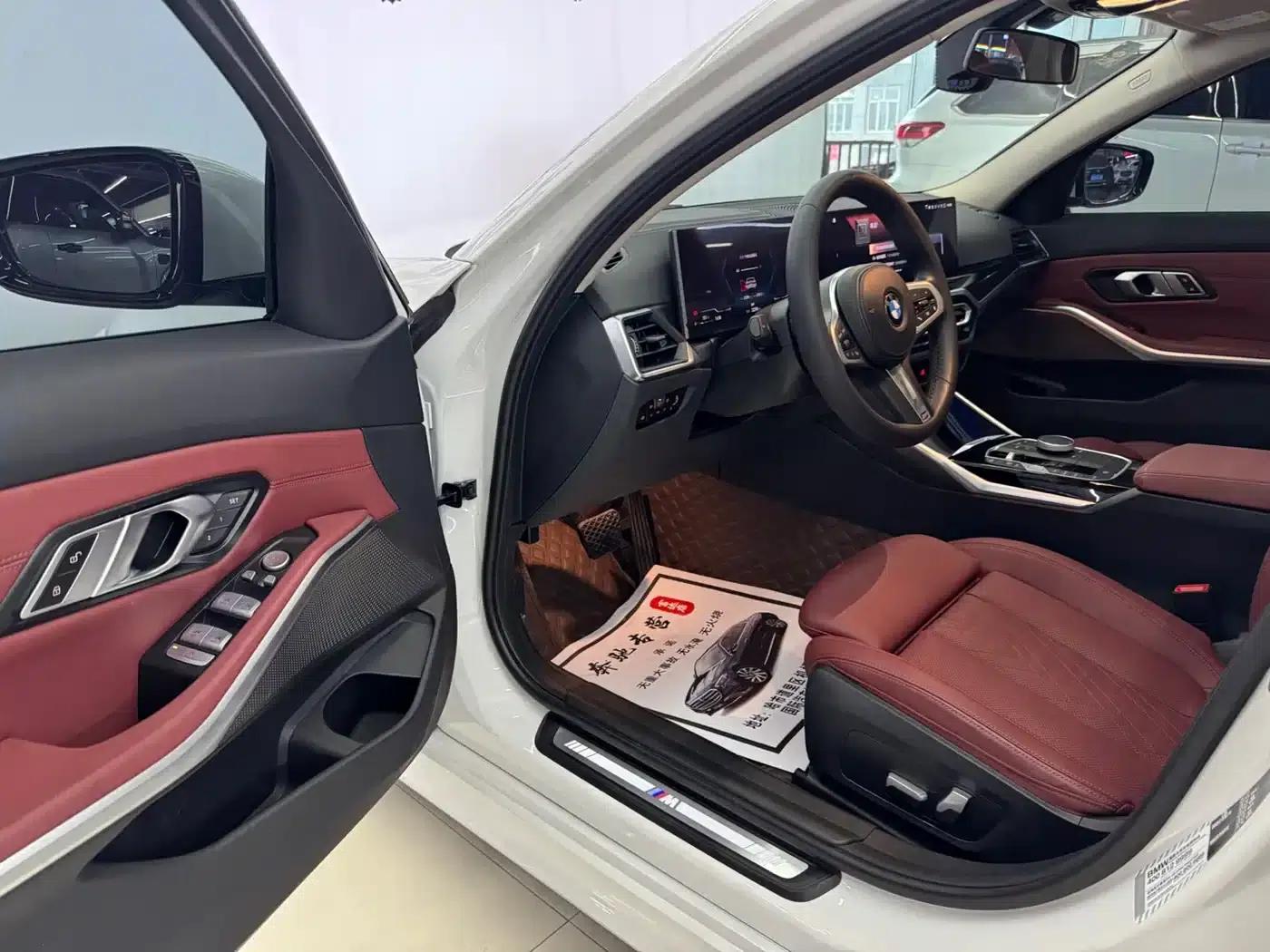 2023 BMW 3 Series 320Li M Sport Package — миниатюра 11