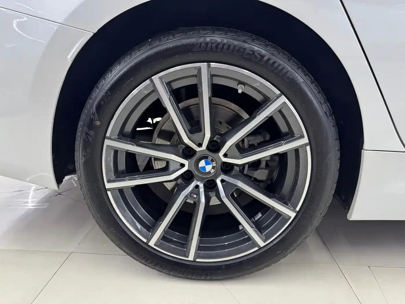 2023 BMW 3 Series 320Li M Sport Package — миниатюра 15