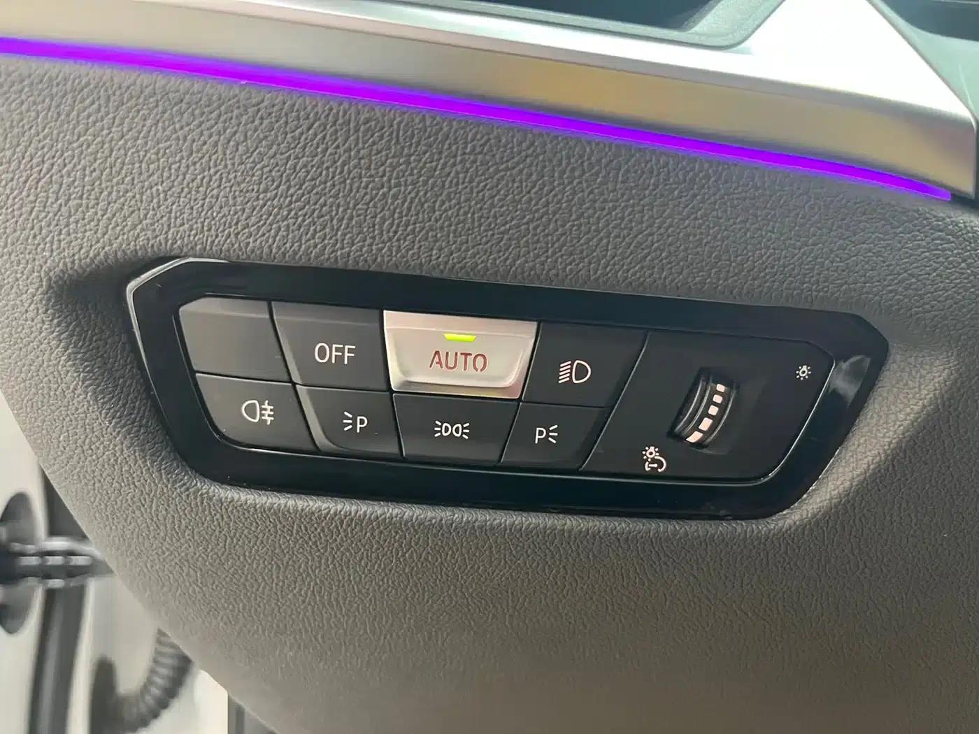 2023 BMW 3 Series 320Li M Sport Package — миниатюра 12