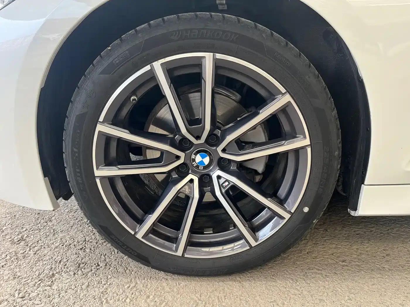 2023 BMW 3 Series 320Li M Sport Package — миниатюра 20