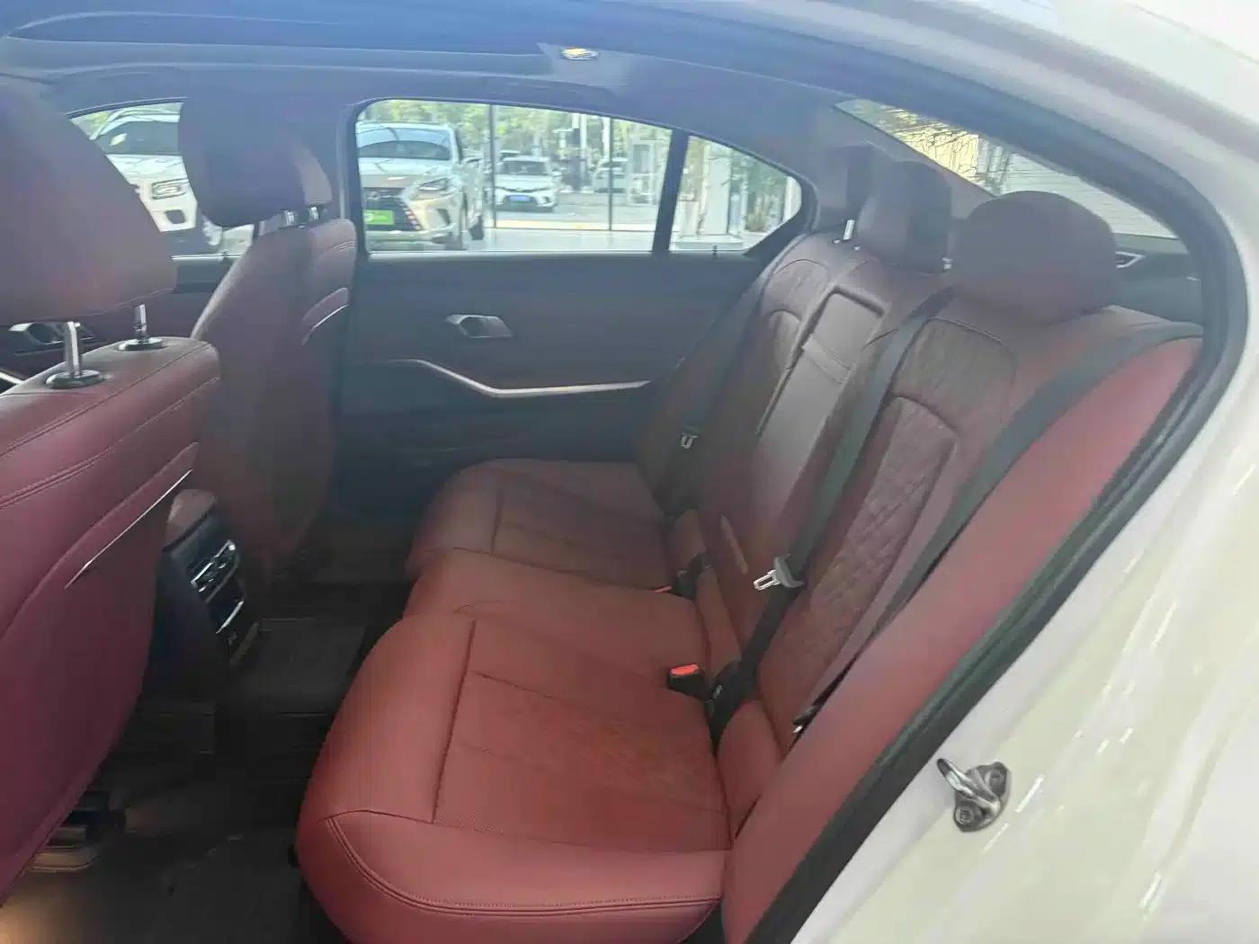 2023 BMW 3 Series 320Li M Sport Package — миниатюра 14