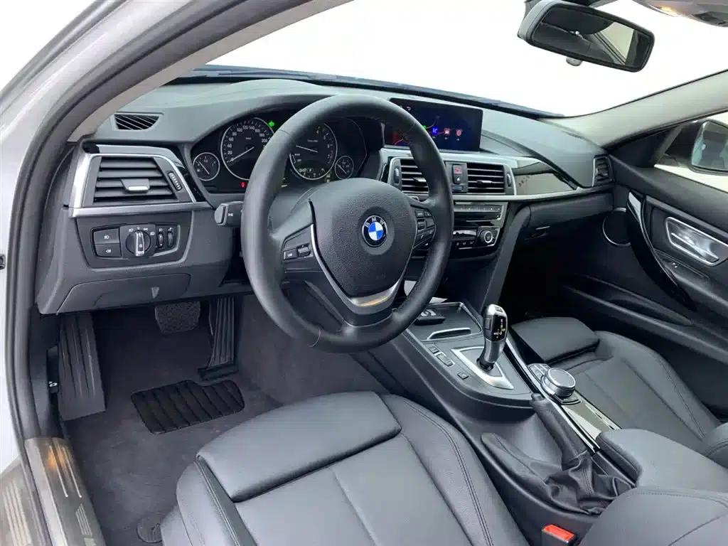 BMW 3 Series 2018 320Li Fashion Edition — миниатюра 15