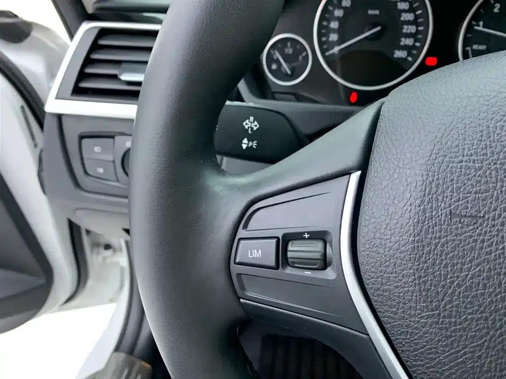 BMW 3 Series 2018 320Li Fashion Edition — миниатюра 20