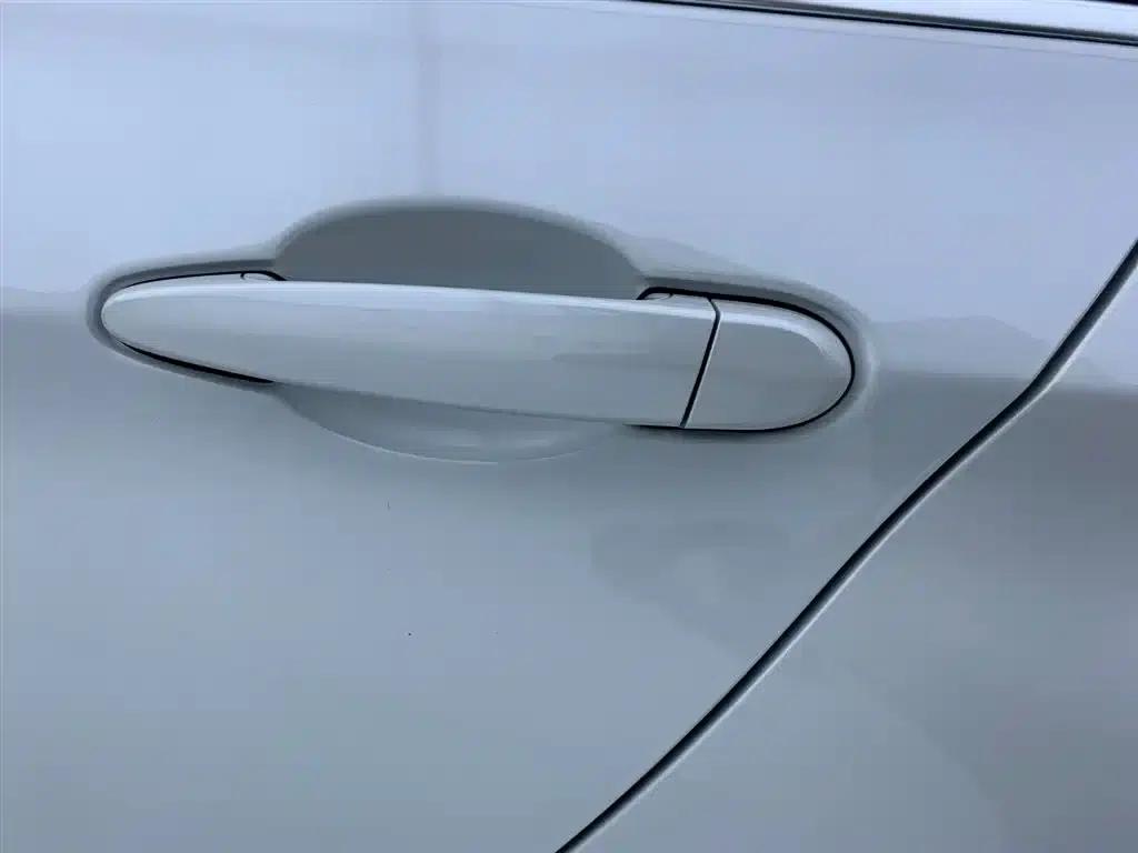 BMW 3 Series 2018 320Li Fashion Edition — миниатюра 31