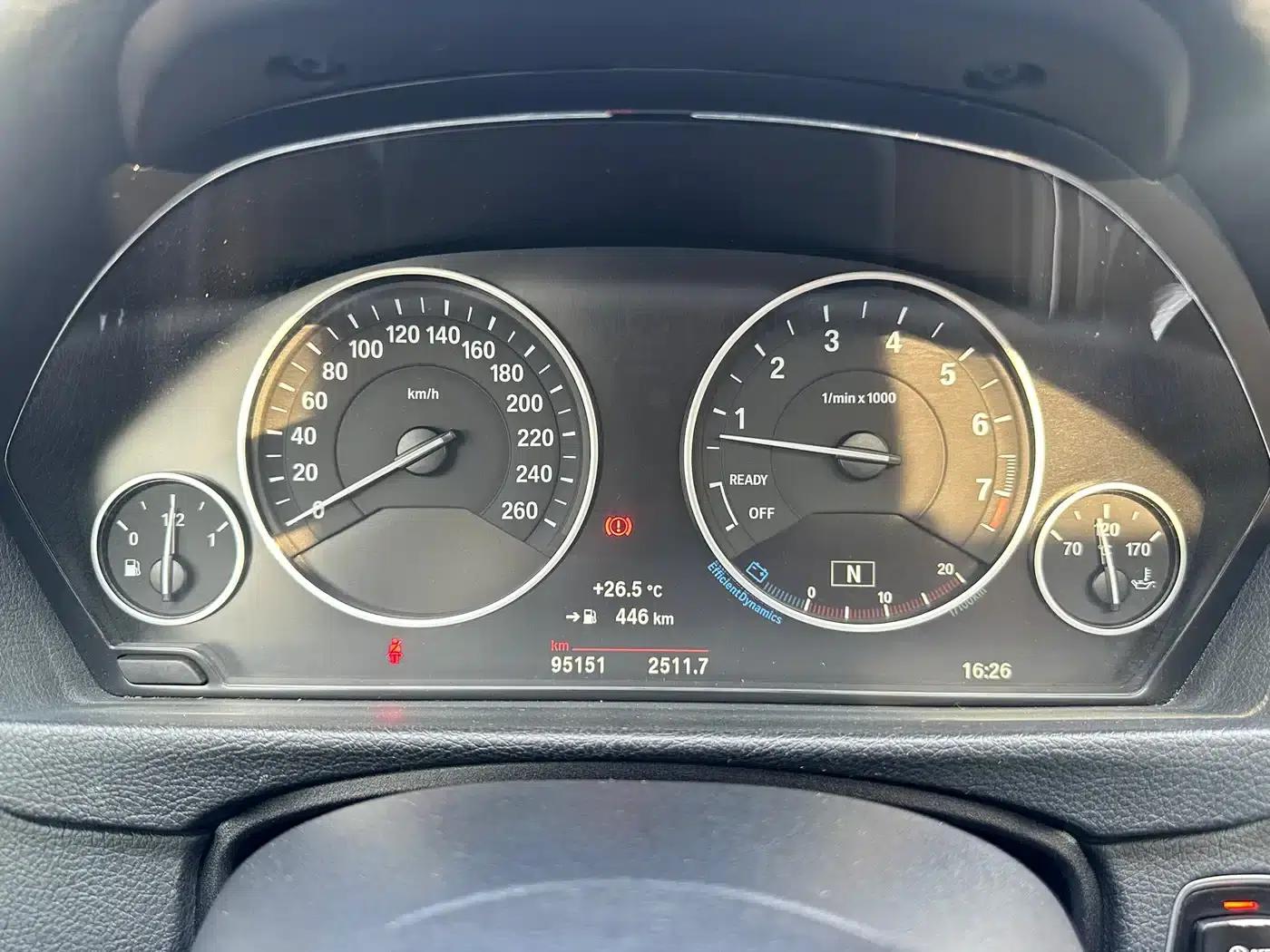 BMW 3 Series 2018 320Li Fashion Edition — миниатюра 15