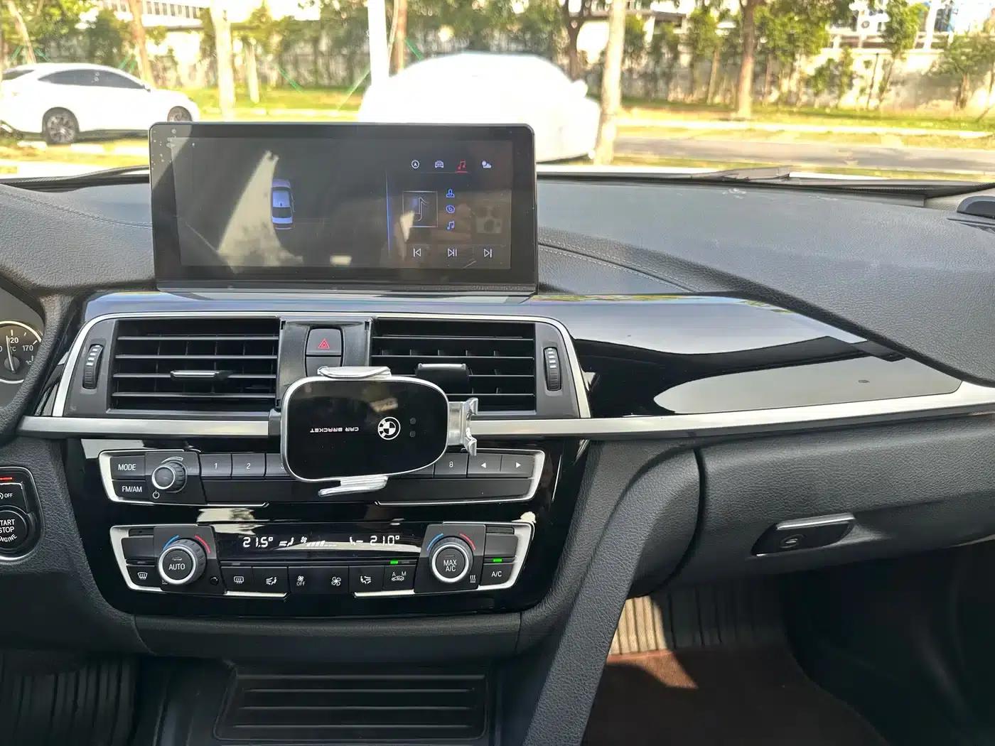 BMW 3 Series 2018 320Li Fashion Edition — миниатюра 17