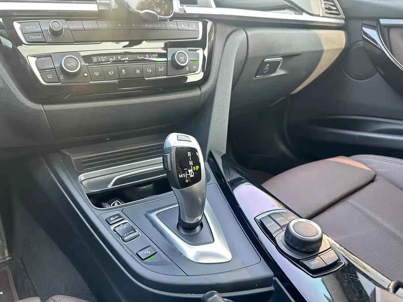 BMW 3 Series 2018 320Li Fashion Edition — миниатюра 18