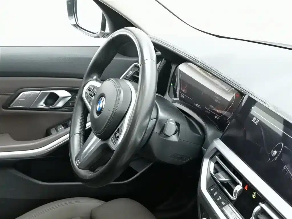 2020 BMW 3 Series 325i M Sport Package — миниатюра 22