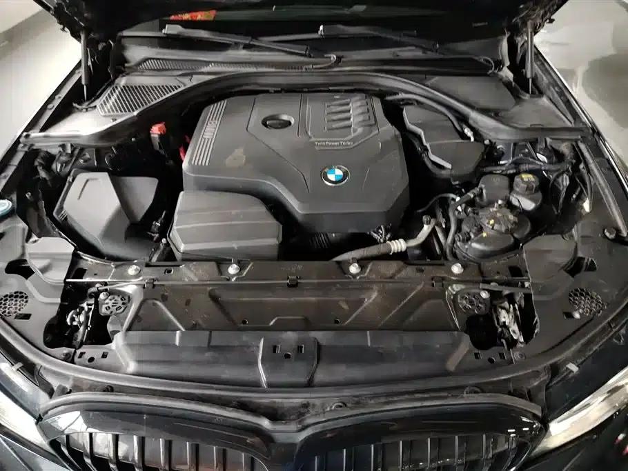 2021 BMW 3 Series 320Li M Sport Package — миниатюра 10