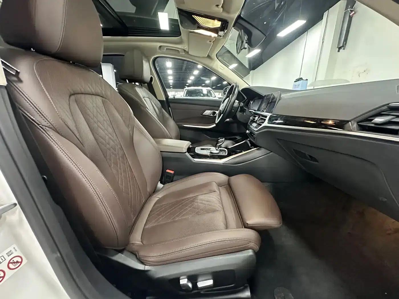 2022 BMW 3 Series 320Li M Sport Package — миниатюра 13