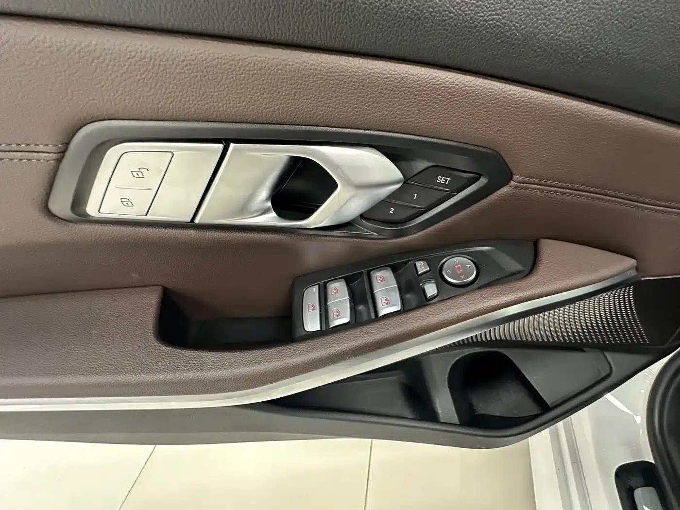 2022 BMW 3 Series 320Li M Sport Package — миниатюра 17