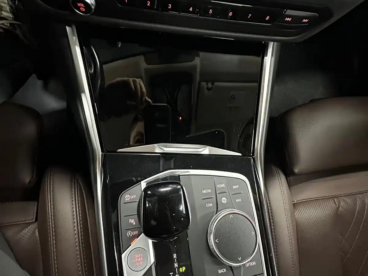 2022 BMW 3 Series 320Li M Sport Package — миниатюра 22