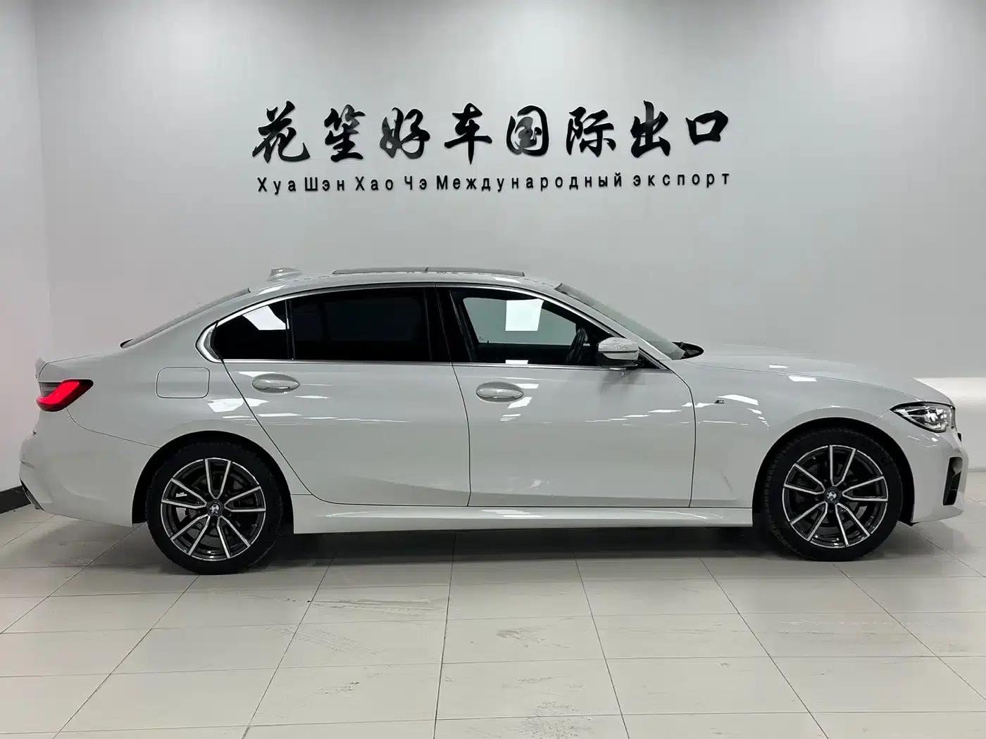 2022 BMW 3 Series 320Li M Sport Package — миниатюра 4