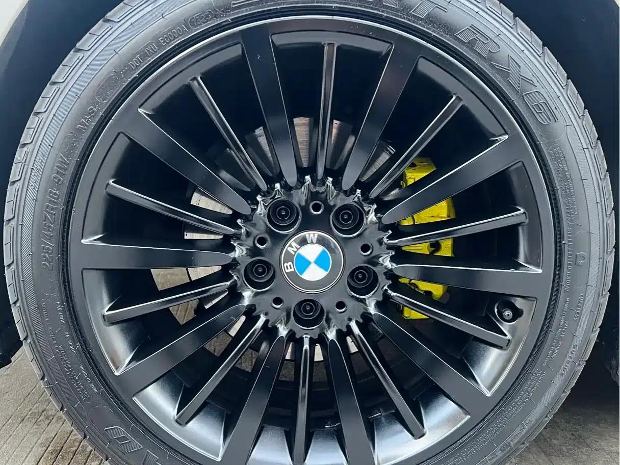 2019 BMW 3 Series 320Li M Sport Package — миниатюра 13
