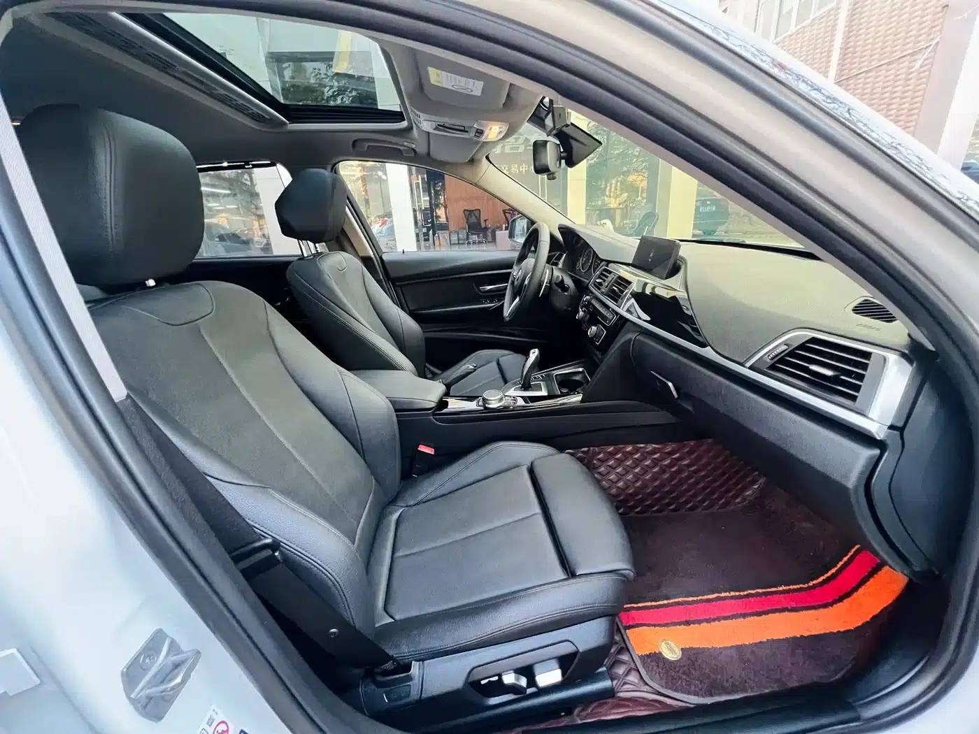 2019 BMW 3 Series 320Li M Sport Package — миниатюра 17