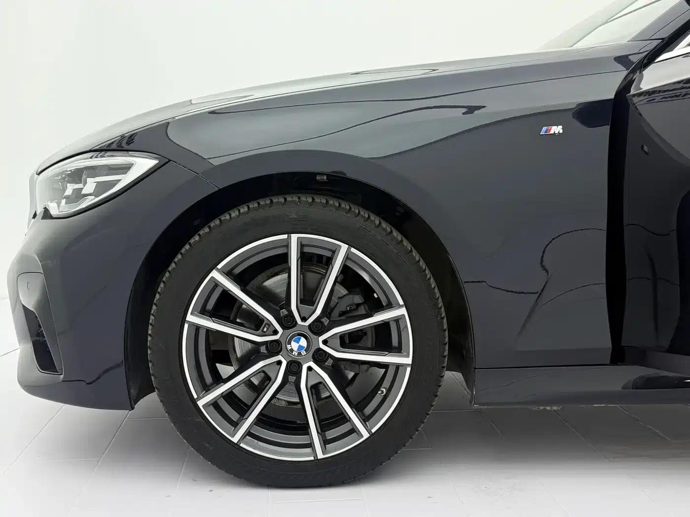2022 BMW 3 Series 320Li M Sport Package — миниатюра 21