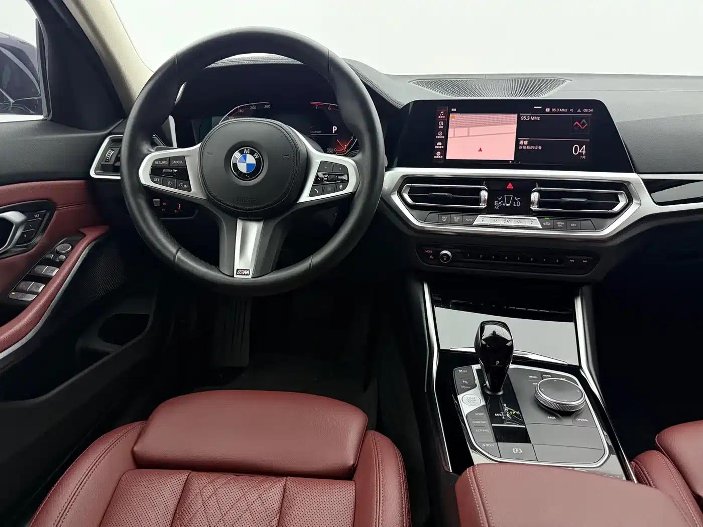 2022 BMW 3 Series 320Li M Sport Package — миниатюра 10