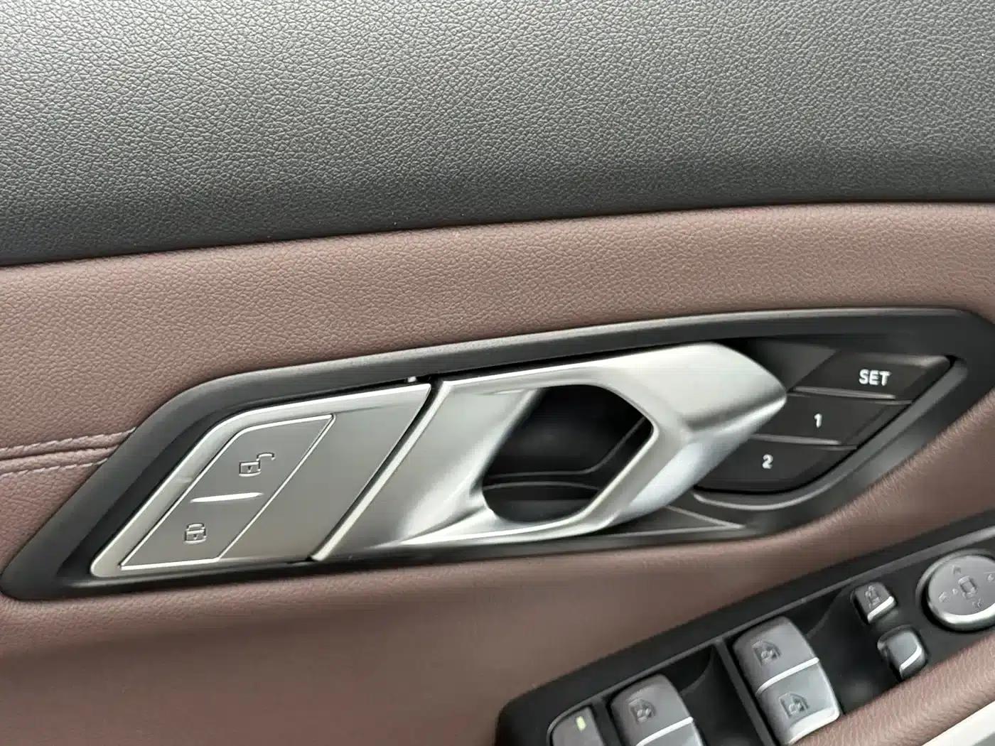 2021 BMW 3 Series 320Li M Sport Package — миниатюра 14