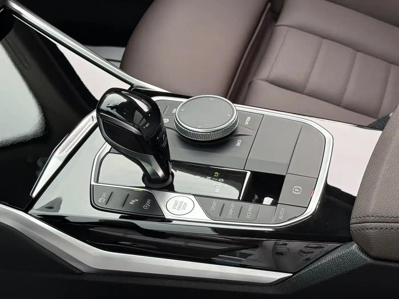 2021 BMW 3 Series 320Li M Sport Package — миниатюра 17