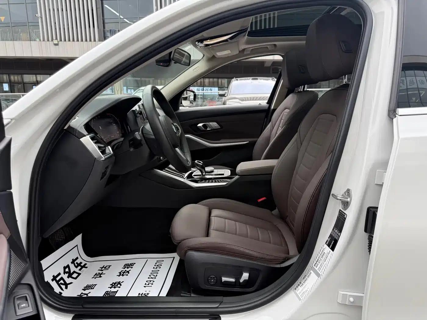 2021 BMW 3 Series 320Li M Sport Package — миниатюра 18