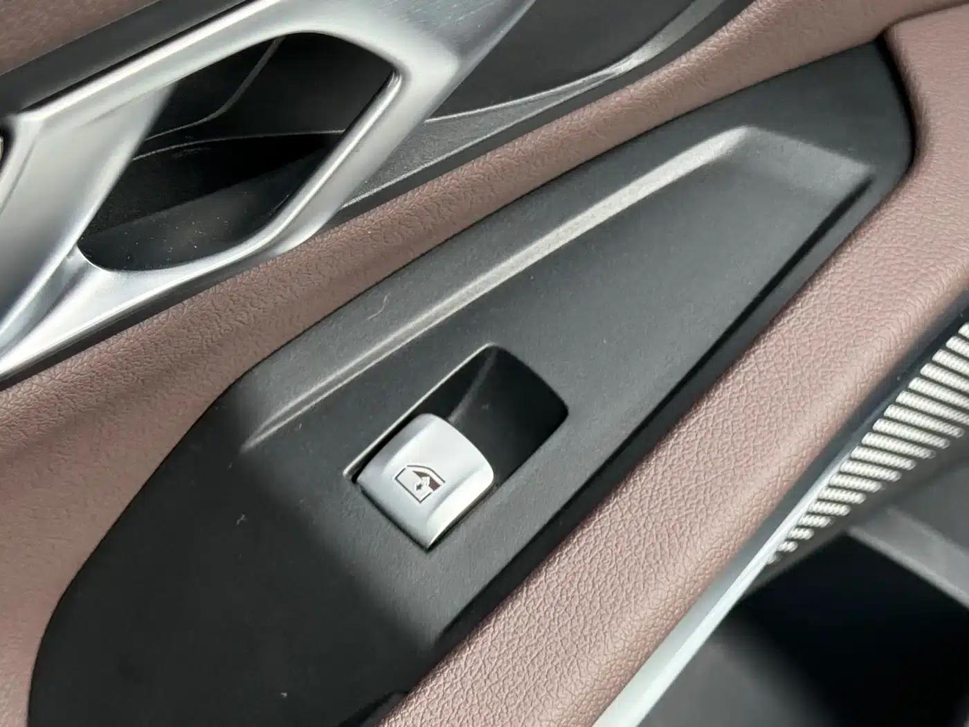 2021 BMW 3 Series 320Li M Sport Package — миниатюра 20