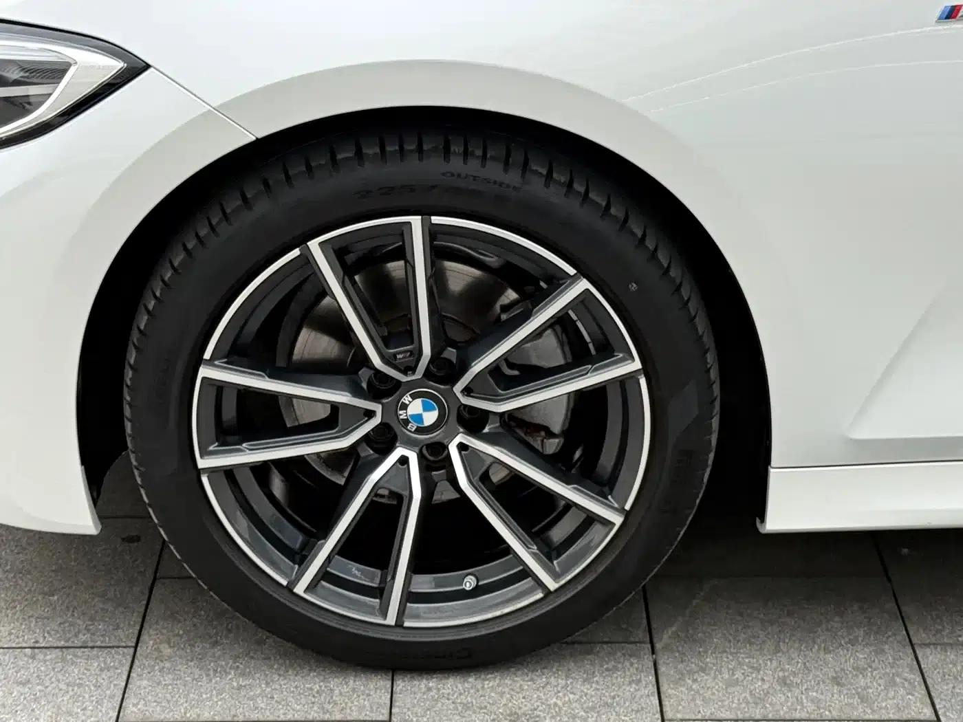 2021 BMW 3 Series 320Li M Sport Package — миниатюра 10