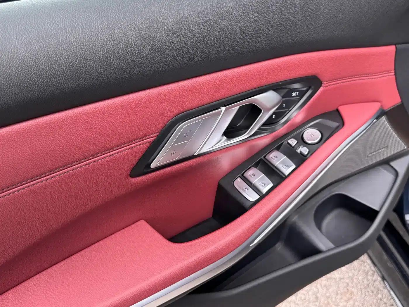 2022 BMW 3 Series Facelift 325i M Sport Shadow Edition — миниатюра 26
