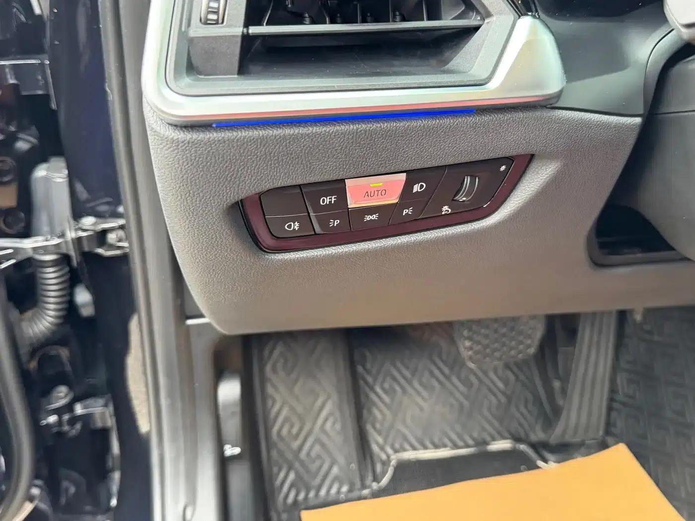 2022 BMW 3 Series Facelift 325i M Sport Shadow Edition — миниатюра 27