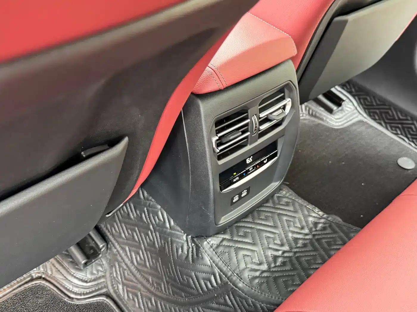 2022 BMW 3 Series Facelift 325i M Sport Shadow Edition — миниатюра 30