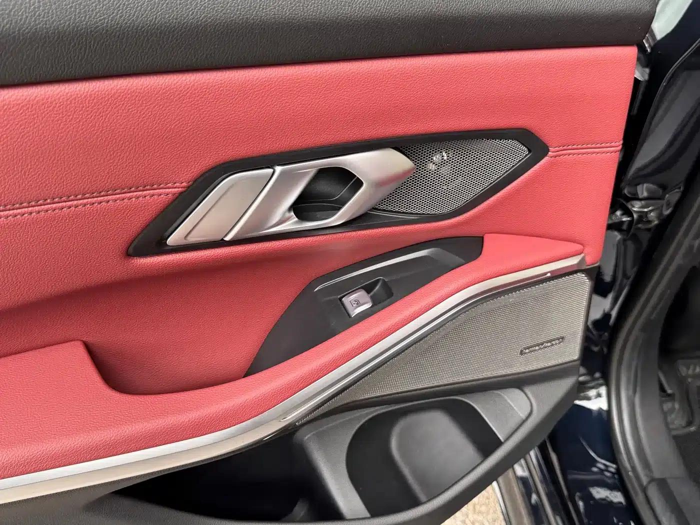 2022 BMW 3 Series Facelift 325i M Sport Shadow Edition — миниатюра 31